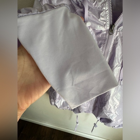 Zyia Active Lightweight Windbreaker Jacket - Picture 9 of 10